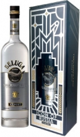 Водка "Белуга" Нобл, gift box "Айкон оф Раша", 1 л